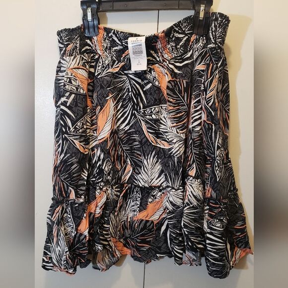 Torrid Plus NWT 3X Tropical Mini Floral Skater Skirt Black A-Line Smocked Waist - Picture 5 of 11